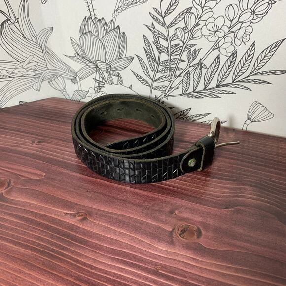 Mens Incas Black Leather Belt Textured Size 40 EUC - Picture 1 of 3